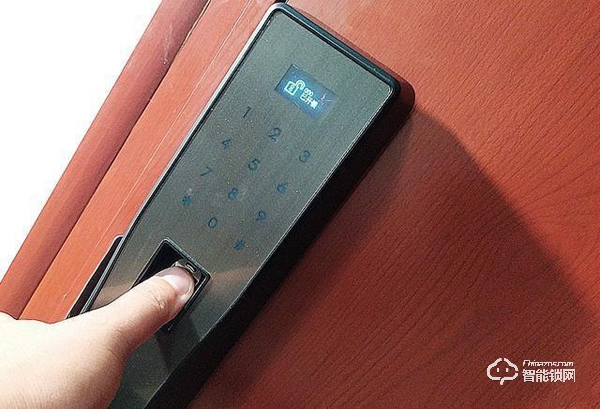 方正智能鎖評測：高科技時(shí)代，用方正智能鎖住家的安全