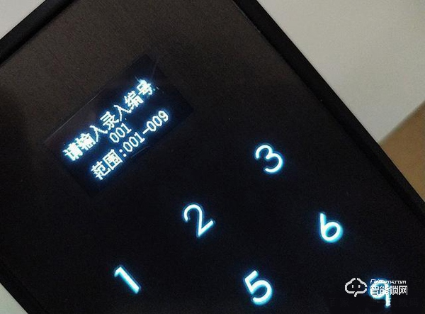 方正智能鎖評測：高科技時(shí)代，用方正智能鎖住家的安全