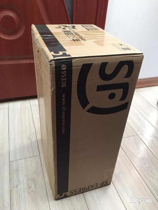 這款云起指紋鎖是榮獲了IF設(shè)計大獎的產(chǎn)品設(shè)計材質(zhì)做工都無可挑剔