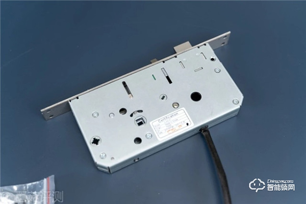 雙芯雙電機(jī)，開門更便捷，自動上鎖更放心！TCL指紋智能鎖K6C評測
