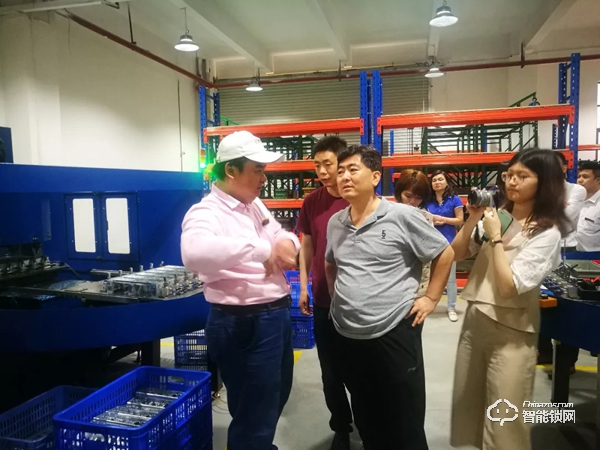 恒昱智暢：用先進(jìn)設(shè)備助力生產(chǎn)智造 | 2019中國(guó)建博葵花獎(jiǎng)?wù){(diào)研團(tuán)走訪實(shí)錄