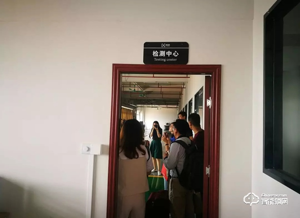 楊格鎖業(yè)：一生只做一件事，專心做好智能鎖 | 2019中國(guó)建博葵花獎(jiǎng)?wù){(diào)研團(tuán)走訪實(shí)錄