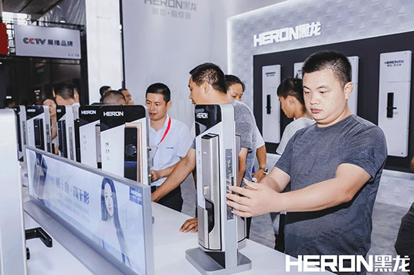 2019中國(guó)（廣州）建博會(huì)，黑龍攜新品驚艷亮相，引領(lǐng)品質(zhì)生活新奢享