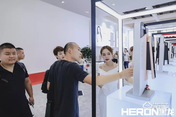 2019中國(guó)（廣州）建博會(huì)，黑龍攜新品驚艷亮相，引領(lǐng)品質(zhì)生活新奢享