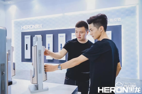 2019中國(guó)（廣州）建博會(huì)，黑龍攜新品驚艷亮相，引領(lǐng)品質(zhì)生活新奢享