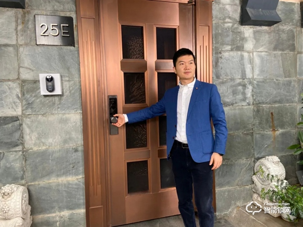 可視智能鎖時代已來臨，萬佳安首發(fā)視頻智能鎖及智能門鈴