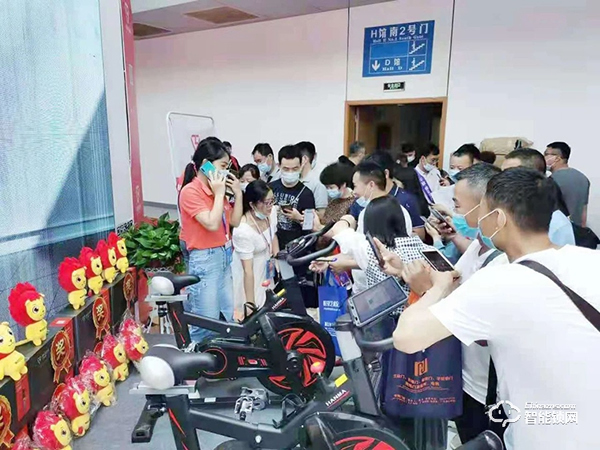 保仕盾Q3系列智能鎖驚艷亮相永康門博會，火爆人氣嗨翻全場！