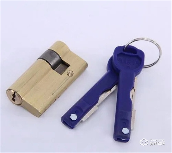 指紋智能鎖沒電了怎么辦？還可以開門嗎？