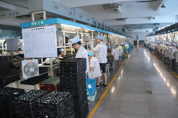 “隱貴房企”升龍集團(tuán)蒞臨超人科技參觀考察