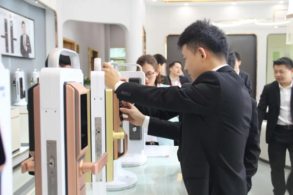 皇家金盾智能鎖內(nèi)部培訓(xùn)會(huì)圓滿結(jié)束
