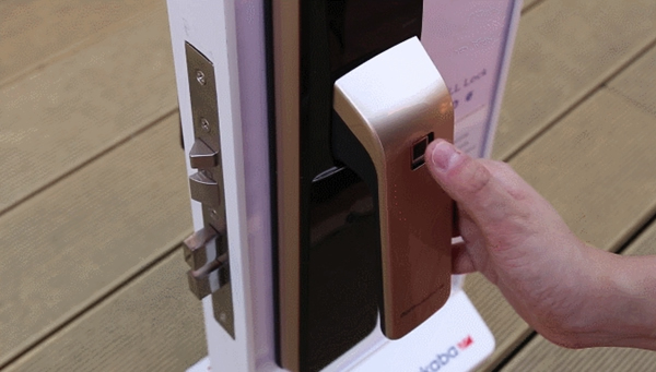 多瑪凱拔DP850智能鎖，保護(hù)您家庭安全的智能屏障
