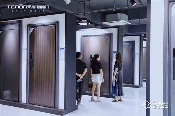 智聯(lián)世界·亞太天能2021年度招商大會(huì)暨智能門鎖新品發(fā)布會(huì)完美收官！