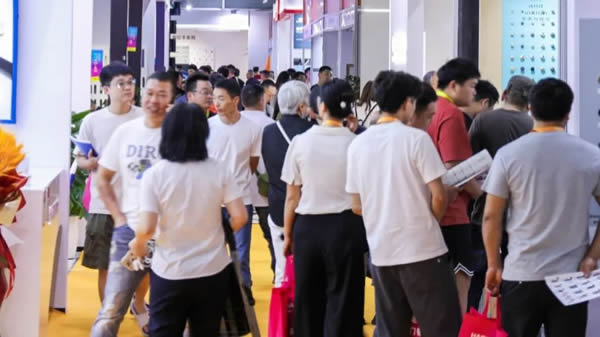 溫州國際五金、智能鎖具展：匯泰龍“大貓眼智能鎖”，引領(lǐng)行業(yè)新趨勢
