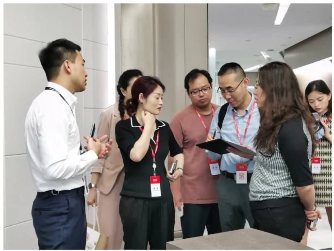 睿同控股高管團隊赴廣州黃埔區(qū)開展企業(yè)學(xué)習(xí)之旅