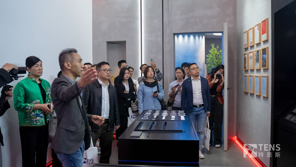 特恩斯智能情景光體驗館在中山華藝廣場盛大開業(yè)
