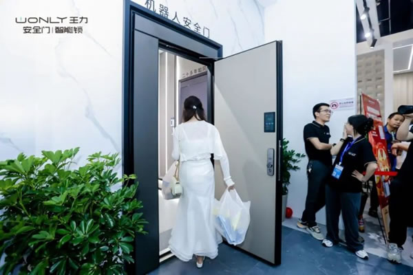 王力打造入戶門風(fēng)向標(biāo)驚艷全場(chǎng)，載譽(yù)收官！_8