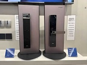 智能門鎖新品速覽：臉掌雙生物識別、AI大模型、創(chuàng)新材質丨AWE 2025