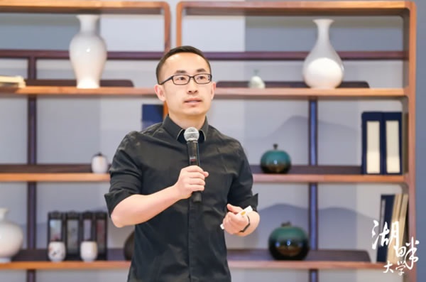 陳彬