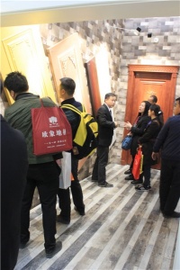思諾爾家樣品門(mén)